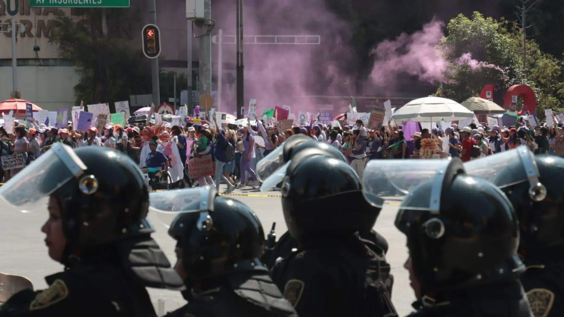 marcha mujeres 8M LUIS BARRERA